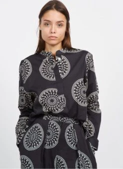 CLAUDIE - Katoenen Top Met Maokraag | Zwart