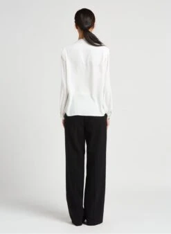 MAISON 123 CLAUDIA - Soepelvallende Blouse Met Ronde Hals | Wit 13 MAISON 123 CLAUDIA - Soepelvallende Blouse Met Ronde Hals | Wit -MORGAN Verkoop 4008111