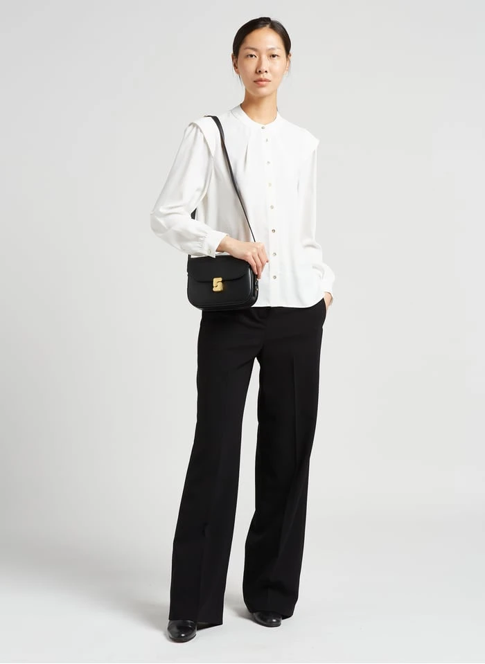 MAISON 123 CLAUDIA - Soepelvallende Blouse Met Ronde Hals | Wit 7 MAISON 123 CLAUDIA - Soepelvallende Blouse Met Ronde Hals | Wit - Afbeelding 5