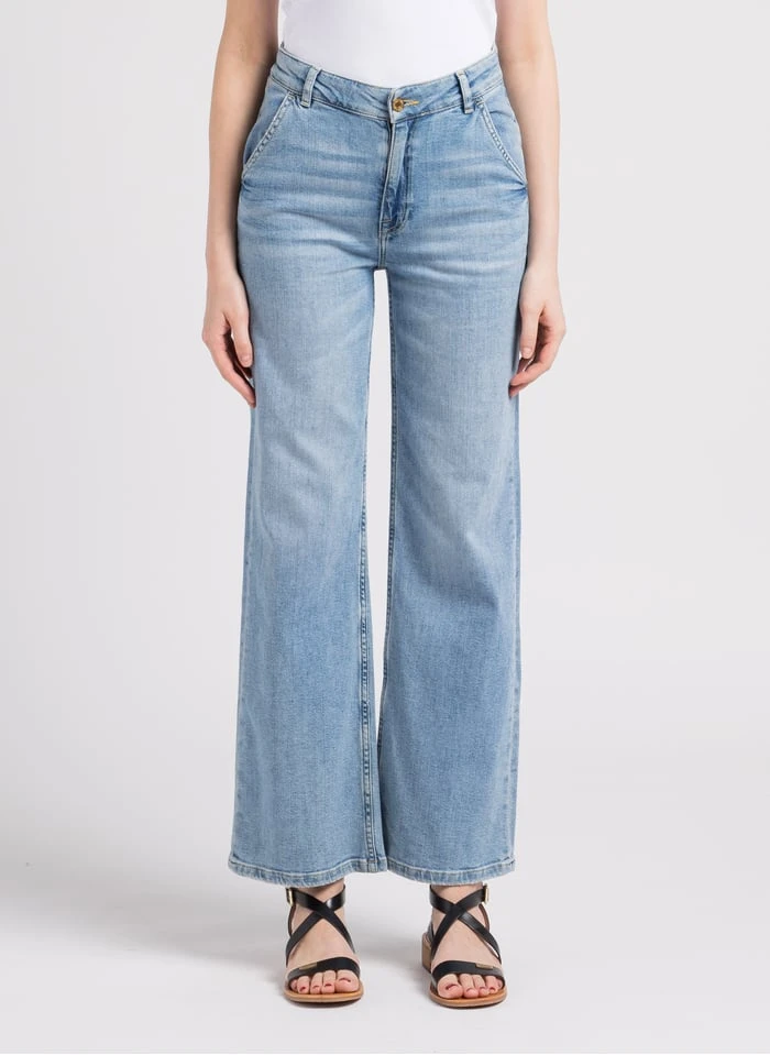 Reiko POM - Wijde Jeans Van Katoenmix Met Uitlopende Pijpen | Jeans Verschoten 3 Reiko POM - Wijde Jeans Van Katoenmix Met Uitlopende Pijpen | Jeans Verschoten