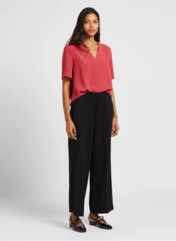 INDIA - Soepelvallende Top Met V-hals En Korte Mouw | Rood -MORGAN Verkoop 4034976