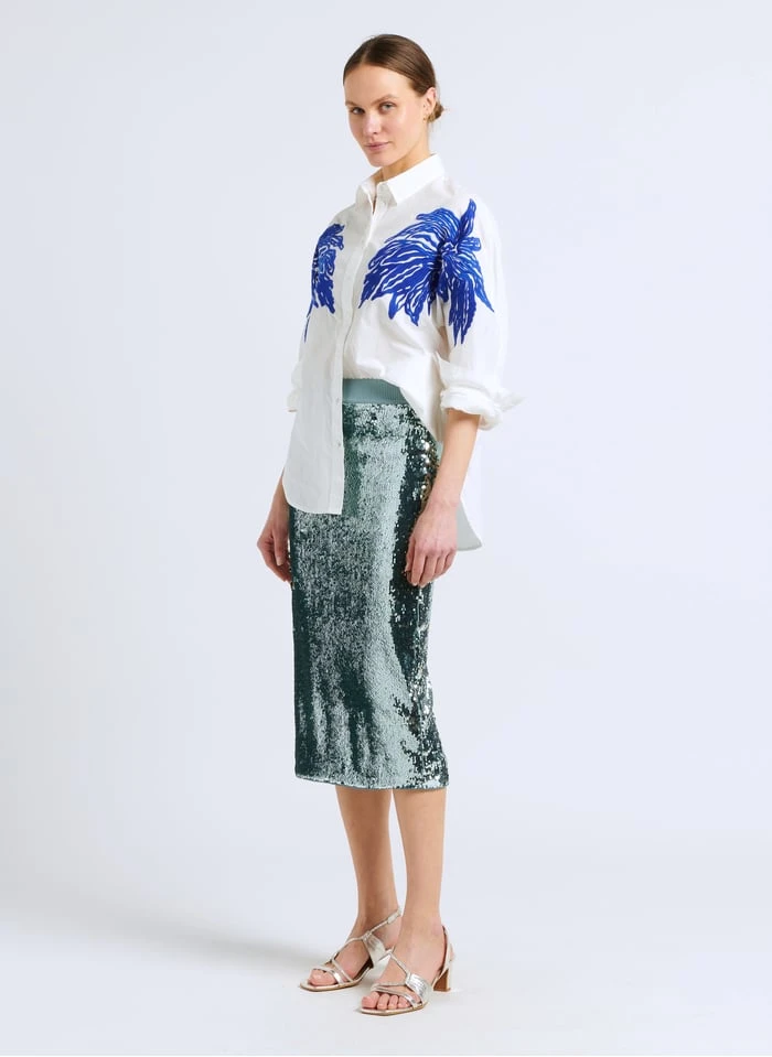 ESSENTIEL ANTWERP DOLLY - Katoenen Blouse Met Klassieke Kraag En Borduursel | Wit 6 ESSENTIEL ANTWERP DOLLY - Katoenen Blouse Met Klassieke Kraag En Borduursel | Wit - Afbeelding 4