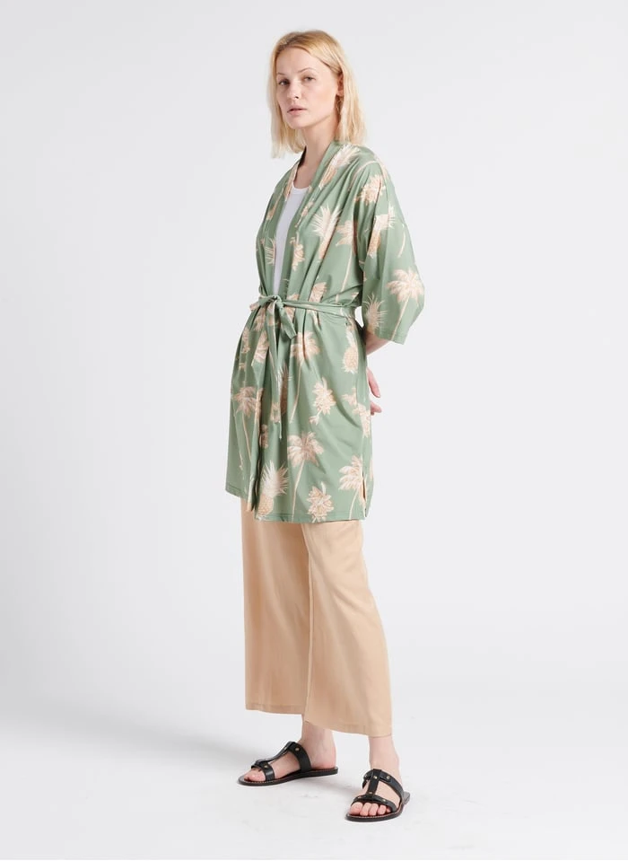 MAISON 123 HANNAH - Satijnachtige Top Met Tuniekhals | Wit 7 MAISON 123 HANNAH - Satijnachtige Top Met Tuniekhals | Wit - Afbeelding 6